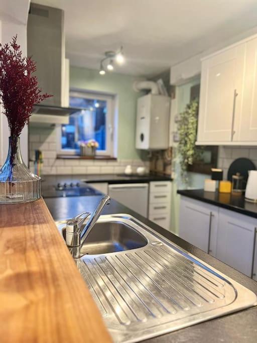 Canalside Terrace-Boutique Stay Worcester City Экстерьер фото